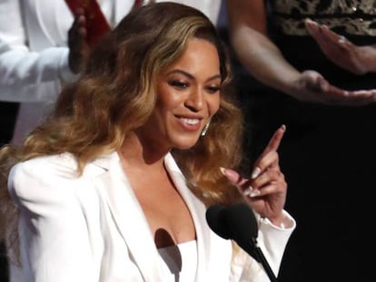Beyoncé, en una entrega de premios en Los Ángeles, California, en marzo de 2019. En vídeo, el tráiler de 'Homecoming'.