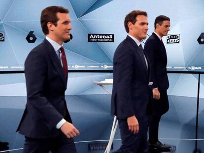 Pablo Iglesias, Pablo Casado, Albert Rivera y Pedro Sánchez antes del debate electoral en Atresmedia.