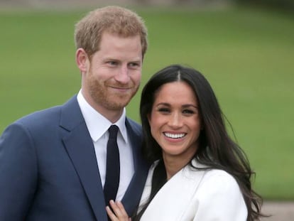 En foto: el príncipe Enrique y Meghan Markle, en el anuncio de su compromiso, el 27 de noviembre de 2017. En vídeo: declaraciones del príncipe Enrique.