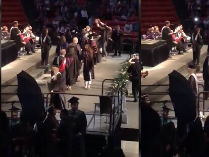 Un jóven realizando un salto mortal durante la entrega de diplomas de la Universidad de Texas en El Paso (Estados Unidos).