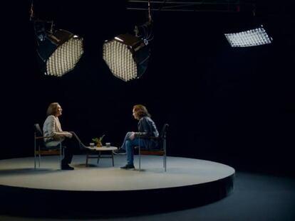 Ada Colau entrevistant-se a si mateixa. En vídeo, l'espot sencer.