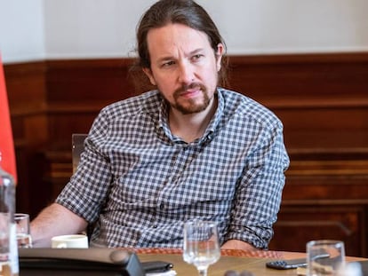 El secretario general de Podemos, Pablo Iglesias, durante la reunión de la mesa política confederal para las negociaciones de la formación de Gobierno, este viernes en Madrid.