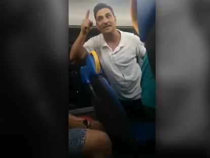 Vídeo de la agresión verbal producida en un autobús de Gran Canaria.