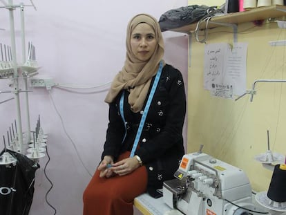 Nida, diseñadora de moda en un campo de refugiados en Ramallah.