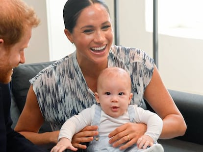 El príncipe Enrique y Meghan Markle muestran a su hijo Archie en Sudáfrica