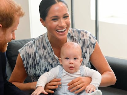 El príncipe Enrique y Meghan Markle muestran a su hijo Archie en Sudáfrica