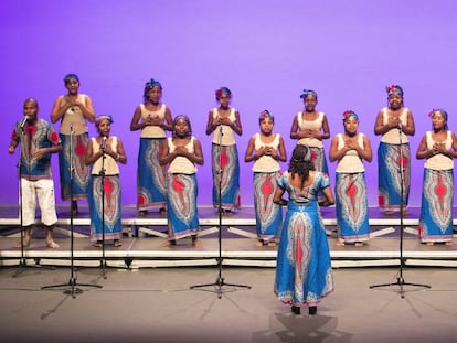 La Malagasy Gospel en Torrelodones el pasado 4 de octubre. En vídeo, reportaje sobre la coral infantil y juvenil durante su gira por España y Andorra.