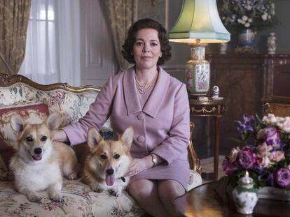 Olivia Colman, caracterizada como Isabel II en la tercera temporada de 'The Crown' (Netflix). En vídeo, el tráiler de la serie.