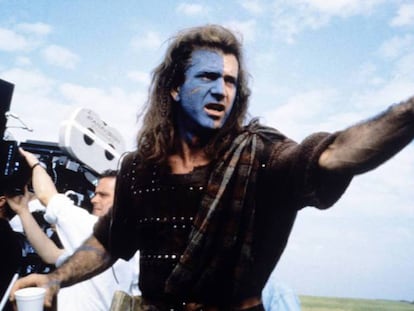 Mel Gibson, durante el rodaje de 'Braveheart', película que dirigió y protagonizó en 1995. En vídeo, las escenas de las películas.