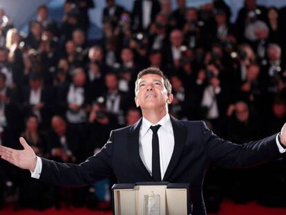 El actor Antonio Banderas premiado en el Festival de Cannes, en mayo. En vídeo, entrevista del actor para EL PAÍS en marzo.