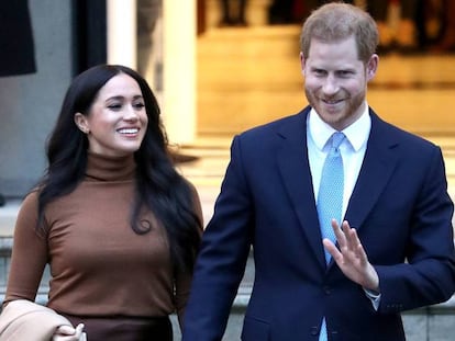 Meghan Markle y Enrique de Inglaterra, en la Casa de Canadá de Londres el martes. En vídeo, la decisión de los duques de Sussex.