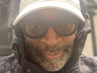 Autorretrato de Spike Lee. En el vídeo, el cineasta narra sus sensaciones al ver Nueva York confinada por el coronavirus.