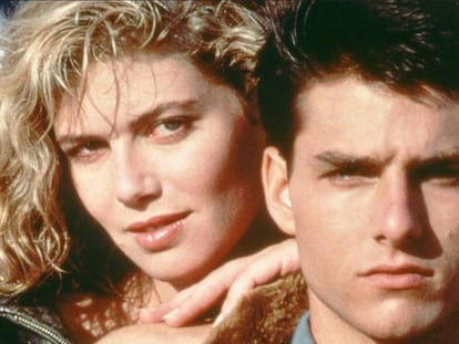 Kelly McGillis y Tom Cruise son una de las parejas más reconocibles del cine de los ochenta gracias a 'Top Gun', fantasía escapista de vuelo y romance que arrasó en taquilla y los convirtió a los dos en estrellas. Pero solo él está en la segunda parte que se estrena el año que viene. En vídeo, el tráiler de la primera película.