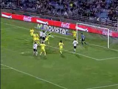 Salvo el gol, el guardameta del Villarreal estuvo impecable y salvó la cara al equipo de Pellegrini en varias ocasiones