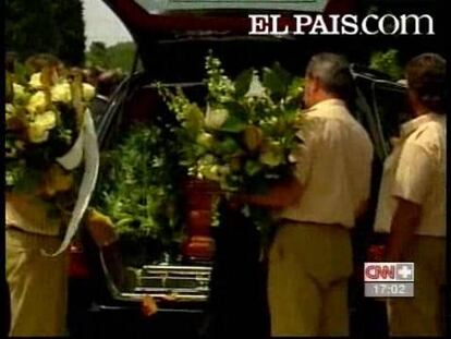 Centenares de personas han dado su último adiós al presidente del Grupo PRISA, fallecido ayer en la capital
