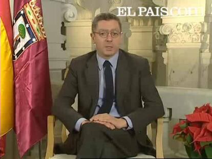 El alcalde desea Felices Fiestas a los madrileños a través de un vídeo.