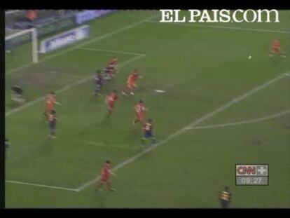 Un gol de Xavi a tres minutos para el final del partido da tres puntos muy valiosos al Barça, que permiten le acortar distancias al Madrid en la tabla.