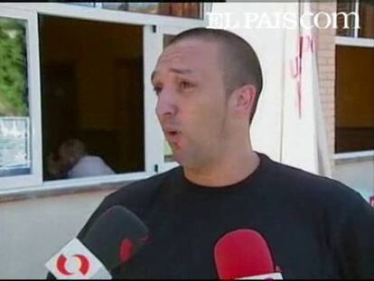 Hoy todos en Mijas (Málaga) quieren felicitar a José. El camarero consiguió abortar un robo en la sucursal bancaria que está junto a su bar. El sospechoso entró en la oficina y José, acompañado de un cliente acudió a ver que pasaba.