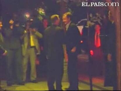 El presidente del Gobierno, José Luis Rodríguez Zapatero, llegada anoche a Washington y se alojaba en la Blair House, la residencia de invitados situada frente a la Casa Blanca.Hoy le espera una intensa jornada que empieza en el Capitolio con una reunión con la presidenta de los congresistas.