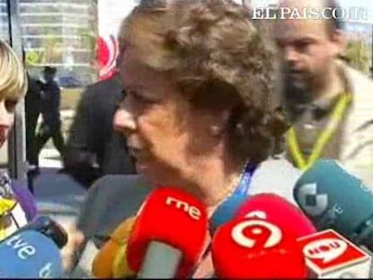 Este sábado, la alcaldesa de Valencia, Rita Barberá, ha puesto de manifiesto el "desprecio" que el Gobierno de España le ha hecho al presidente de la Comunidad Valenciana, Francisco Camps, al no invitarle a los actos del quinto Encuentro Mujeres por un Mundo Mejor. Asimismo, las autoridades valencianas estudian abandonar el encuentro. Barberá ha acusado al Gobierno central de "patrimonializar" esta iniciativa, en el que "incluso se ha oído algún mitin" socialista.