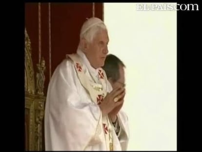 El Papa Benedicto XVI ha pedido el perdón de Dios y de las víctimas de los abusos sexuales cometidos por sacerdotes. El Pontífice se ha comprometido a que la Iglesia católica hará todo lo posible para garantizar que no vuelvan a suceder casos como éstos. Éstas son hasta ahora las declaraciones más directas sobre el escándalo de abusos sexuales que ha sacudido a la Iglesia. Ante 15.000 sacerdotes reunidos en la plaza de San Pedro para clausurar las celebraciones del "Año Sacerdotal", Benedicto XVI dijo que "Nosotros también pedimos insistentemente el perdón de Dios y de las personas involucradas, al tiempo que prometemos que haremos todo lo posible para garantizar que esos abusos nunca vuelvan a ocurrir". Durante su sermón, el Pontificé prometió que a partir de ahora se implantarán más controles para elegir a los hombres que ingresen en el sacerdocio.