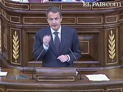 Después de que el líder de la oposición le reclamara que convoque elecciones generales, el presidente del Gobierno, José Luis Rodríguez Zapatero, ha respondido que tomará las decisiones que necesite el país, por difíciles que sean, y "cueste lo que cueste", a lo que ha añadido: "Me cueste lo que me cueste".