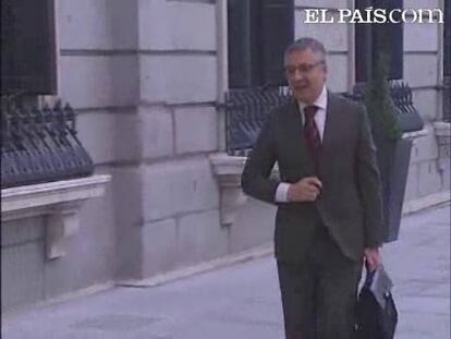 La mañana ha sido ajetreada en el Congreso de los Diputados, donde se votaban las enmiendas al proyecto de Presupuestos. Las cuentas públicas han pasado a segundo plano por la remodelación de Zapatero.