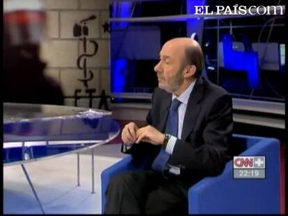 Rubalcaba: "No sé si 'ley Sinde', pero habrá ley. Volveremos a la carga"