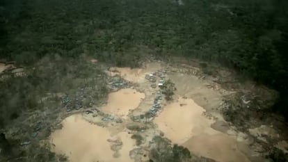 Un paseo por La Pampa peruana, zona de minería ilegal.