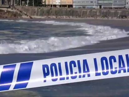 La subida de la marea viva desaloja a 3.000 bañistas en A Coruña