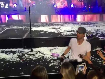‘La chica de ayer’, la versión libre de Enrique Iglesias