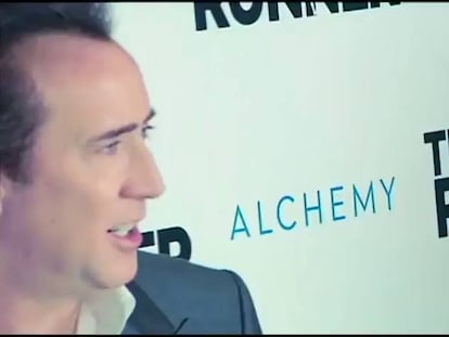 Nicolas Cage devuelve el cráneo robado de un dinosaurio