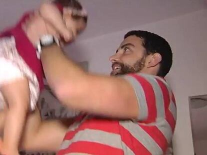 Un padre soltero por gestación subrogada pide la prestación de maternidad