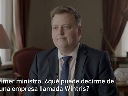 El primer ministro islandés Sigmundur David Gunnlaugsson abandona una entrevista tras ser preguntado por una empresa 'offshore'.