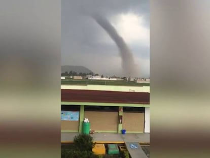 Un tornado sorprende a los habitantes de Toluca de Lerdo, en el Estado de México