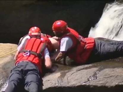Un joven resulta ileso tras caer en una catarata en Carolina del Sur