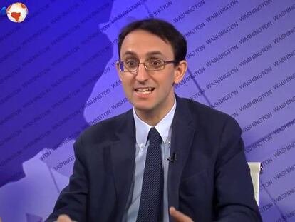 ¿Le sirve realmente a Hillary el apoyo de Obama?