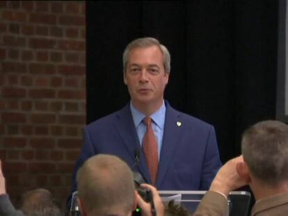 Nigel Farage anuncia su dimisión.