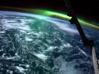 Así es una aurora boreal vista desde el espacio