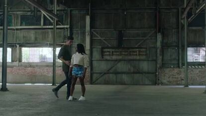La última pirueta de Simone Biles: actuar en el vídeo de Jake Miller