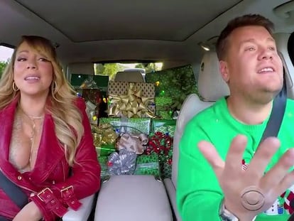 James Corden junto a Mariah Carey en el especial navideño de Carpool Karaoke.