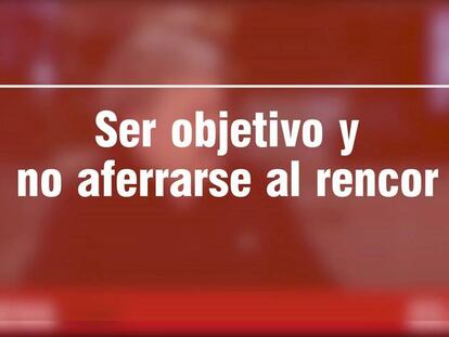 ¿Hay que borrar a las exparejas de Facebook?