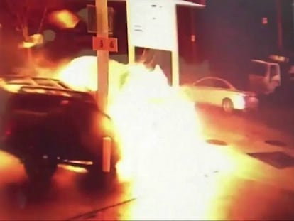 Momento de la explosión en la gasolinera.