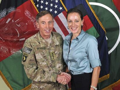 El Congreso considera la posibilidad de obligar a comparecer a Petraeus