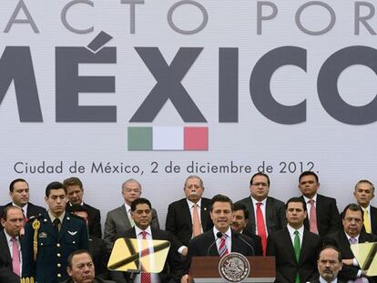 México firma su versión de los Pactos de la Moncloa