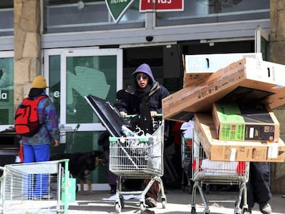 Al menos dos muertos durante los saqueos en varias ciudades argentinas