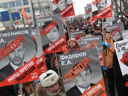 Miles de moscovitas protestan contra la nueva ley de adopción