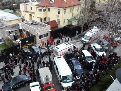 Un muerto en un atentado suicida contra la Embajada de EE UU en Ankara