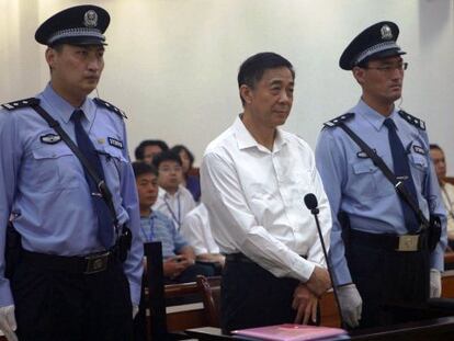Bo Xilai niega algunas acusaciones de corrupción ante el tribunal