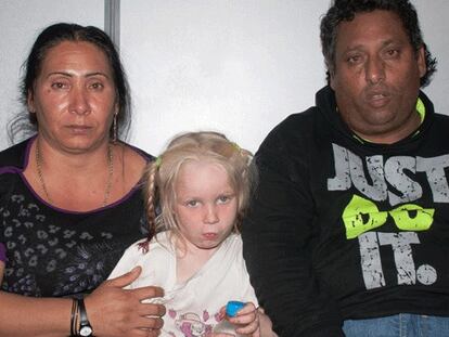 La pareja que se hizo pasar por padres del 'ángel rubio'.